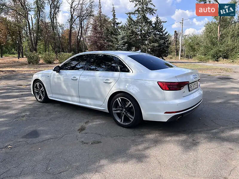 Седан Audi A4 2015 в Кривому Розі