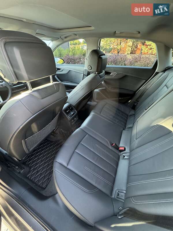 Седан Audi A4 2022 в Бердичеве