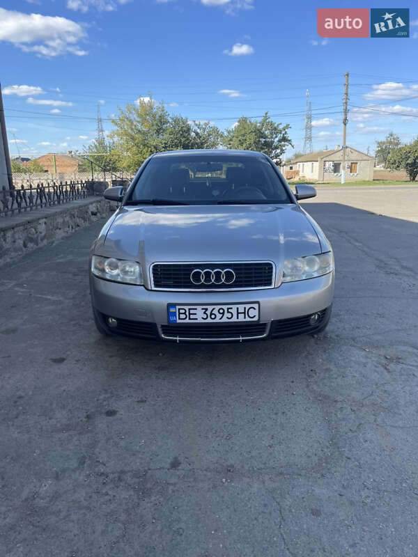 Седан Audi A4 2001 в 