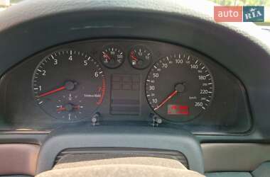 Седан Audi A4 1998 в 