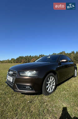 Седан Audi A4 2012 в 