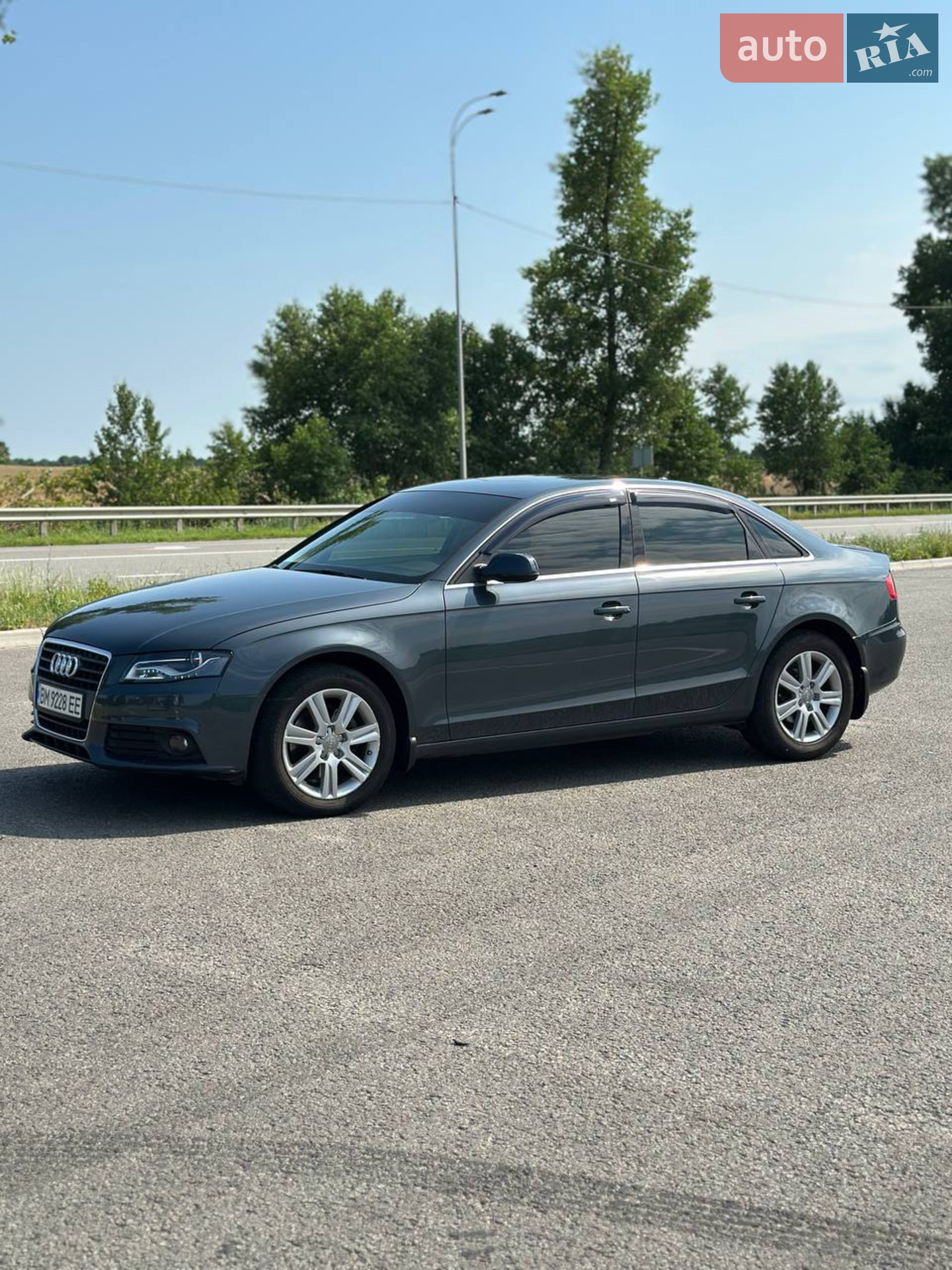 2010 Audi A4 - мініатюра 3