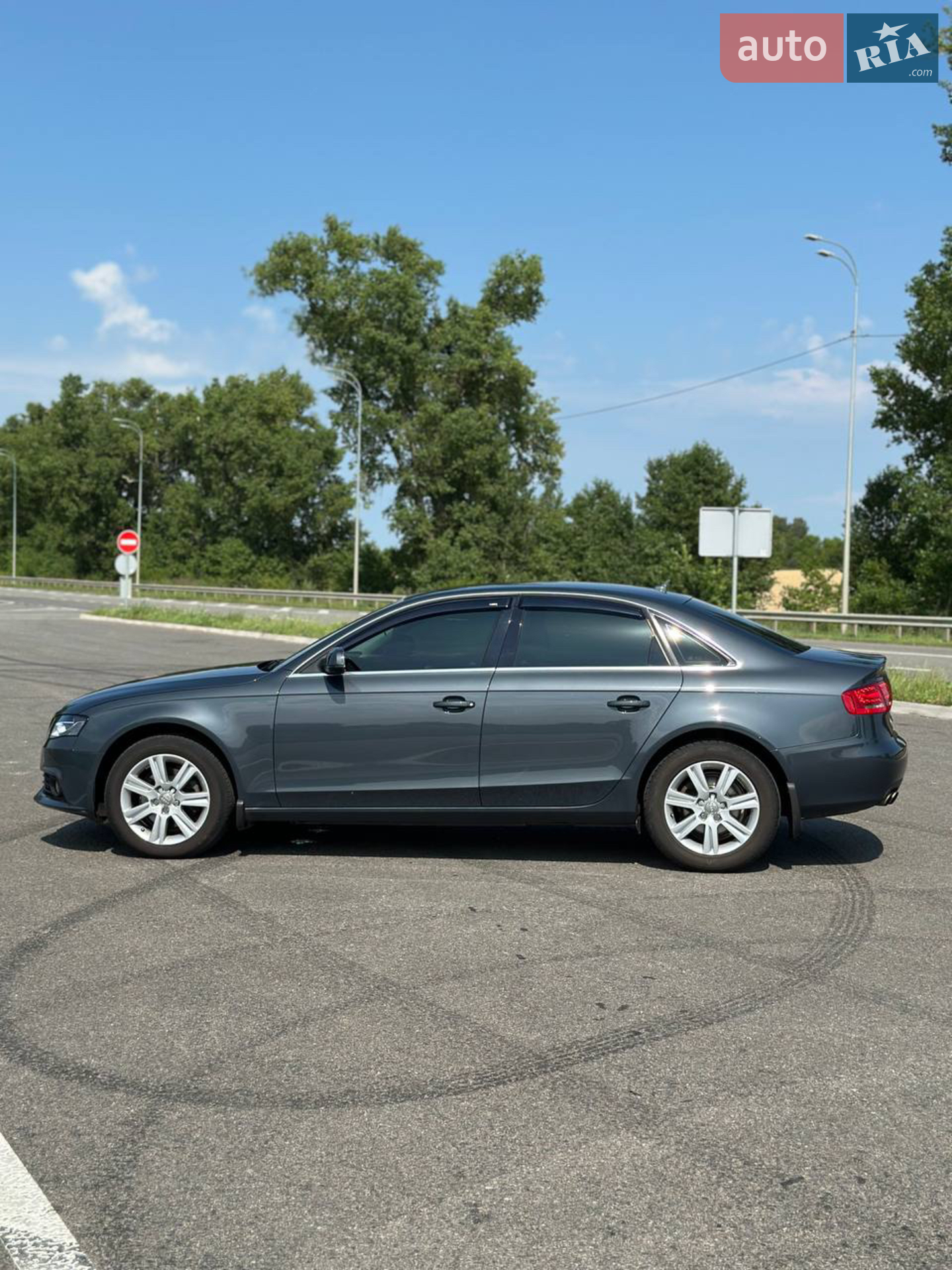 2010 Audi A4 - мініатюра 4