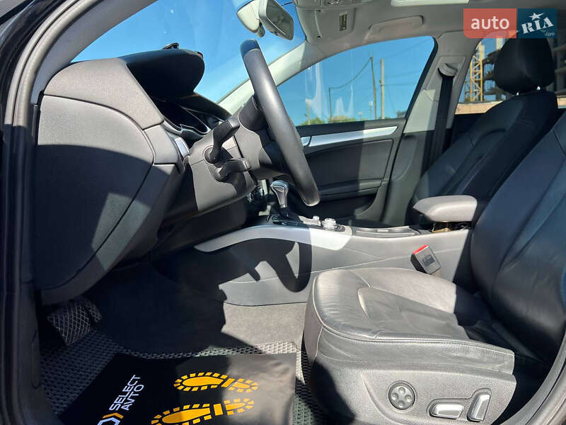 Седан Audi A4 2015 в Львове