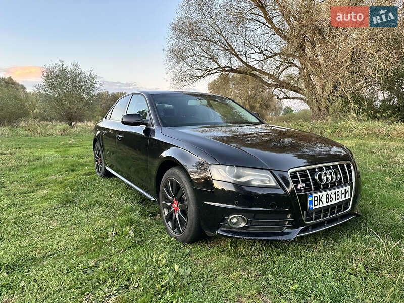Седан Audi A4 2009 в Вараші