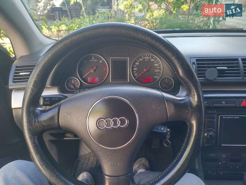 Седан Audi A4 2001 в Кременчуге