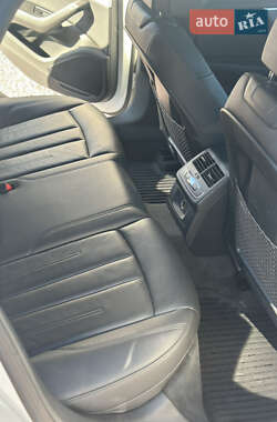 Седан Audi A4 2016 в 