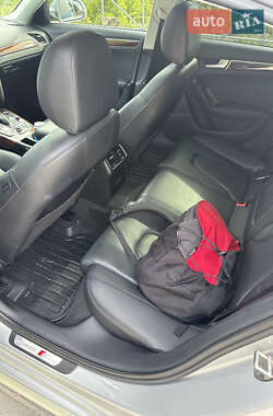 Седан Audi A4 2012 в 