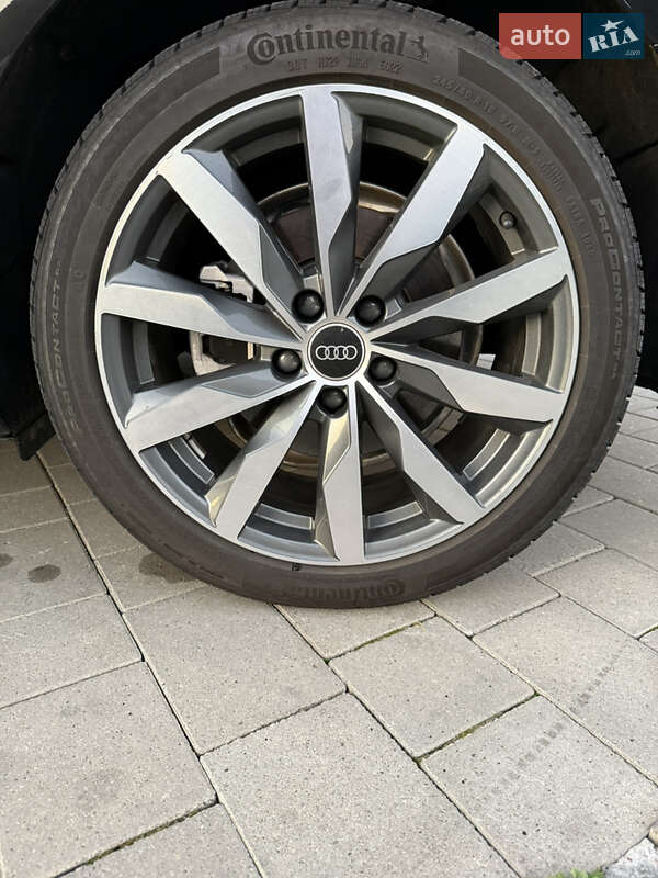 Седан Audi A4 2023 в Хмельницком