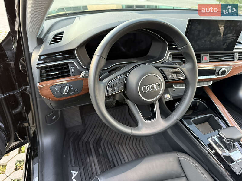 Седан Audi A4 2023 в Хмельницком
