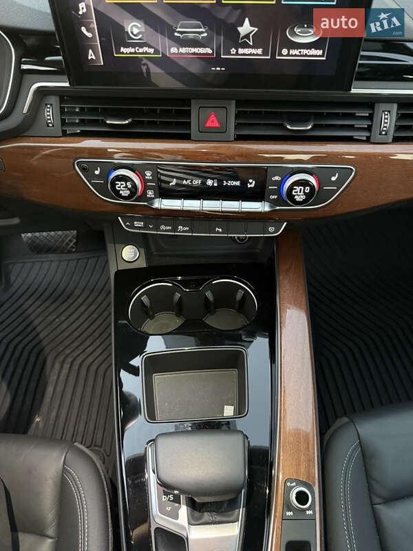Седан Audi A4 2023 в Хмельницком