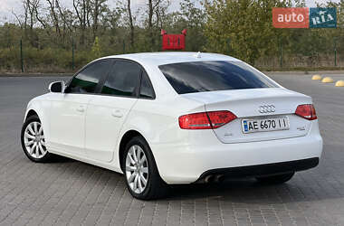 Седан Audi A4 2011 в 