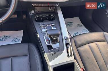Седан Audi A4 2017 в 