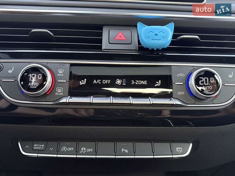 Седан Audi A4 2018 в Одессе