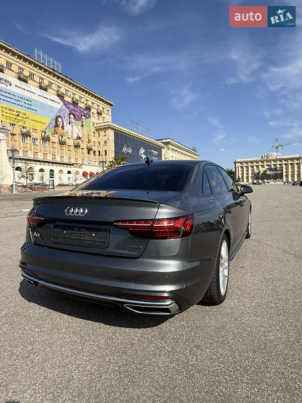 Седан Audi A4 2023 в Харькове