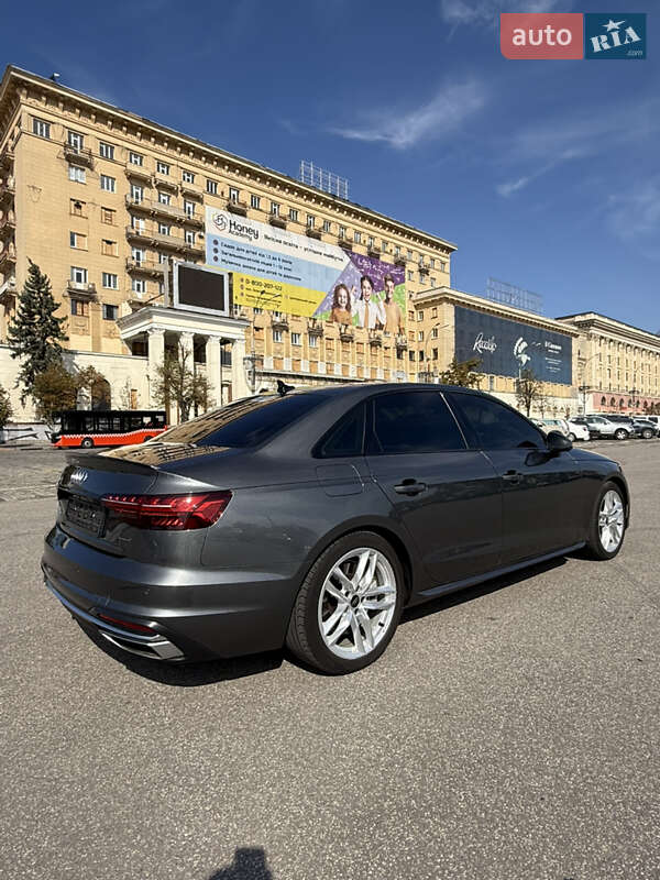 Седан Audi A4 2023 в Харькове