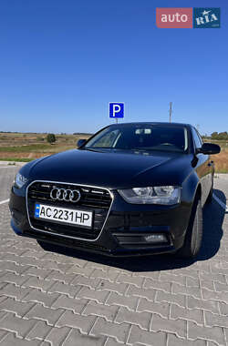 Седан Audi A4 2012 в 
