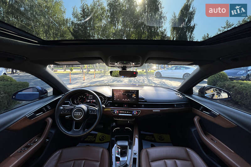 Седан Audi A4 2021 в Львове