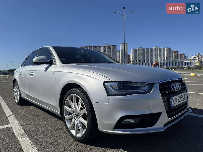 Седан Audi A4 2012 в Києві