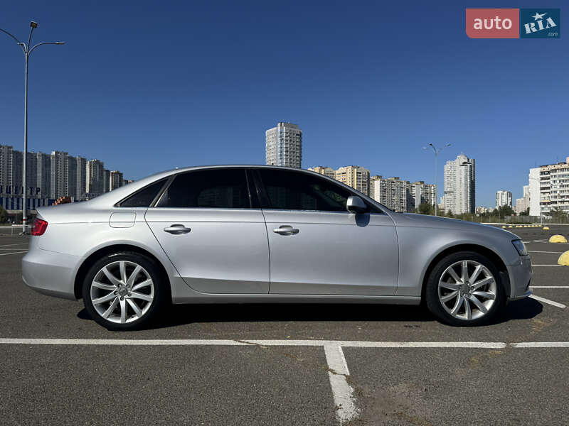 Седан Audi A4 2012 в Києві