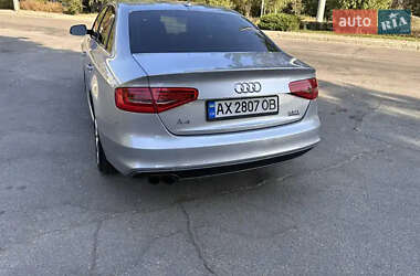 Седан Audi A4 2015 в 