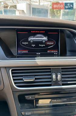 Седан Audi A4 2014 в Львове