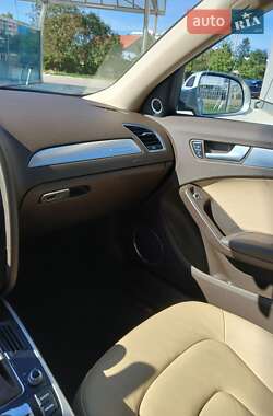 Седан Audi A4 2014 в Львове