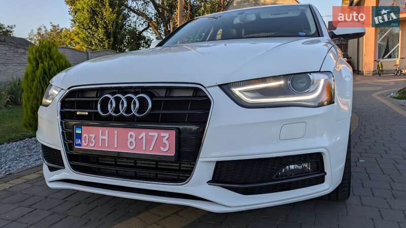 Седан Audi A4 2015 в Луцке