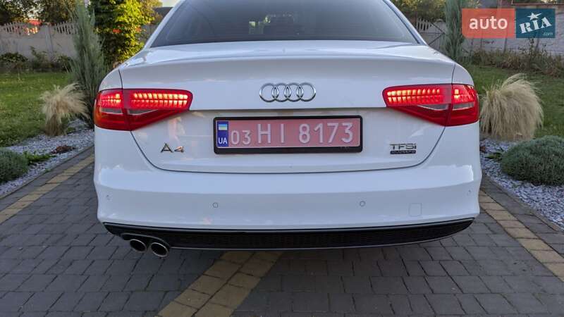 Седан Audi A4 2015 в Луцке