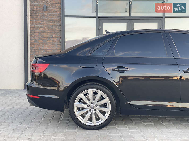 Седан Audi A4 2016 в Тернополе