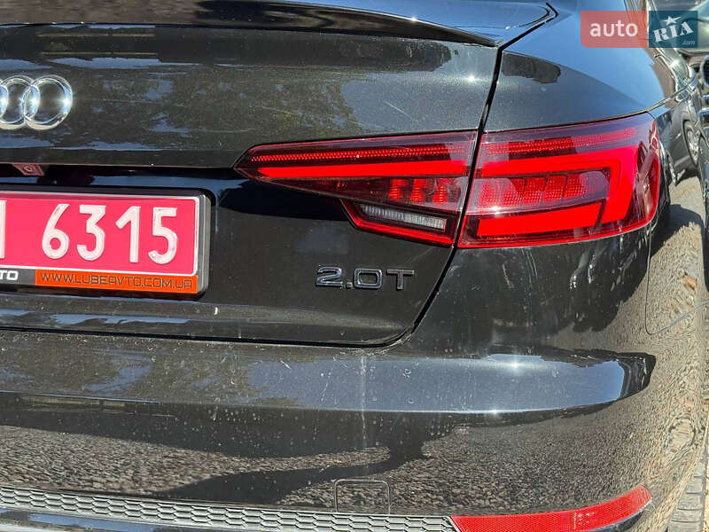 Седан Audi A4 2017 в Стрию
