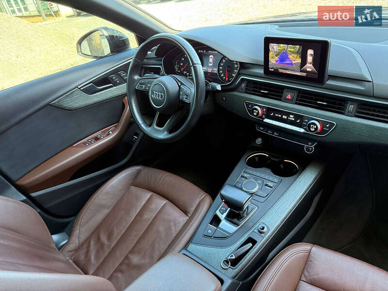 Седан Audi A4 2017 в Стрию
