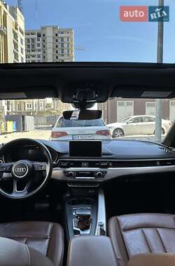 Седан Audi A4 2018 в 