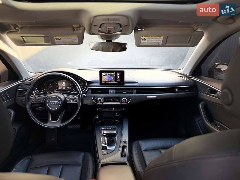 Седан Audi A4 2017 в Львове