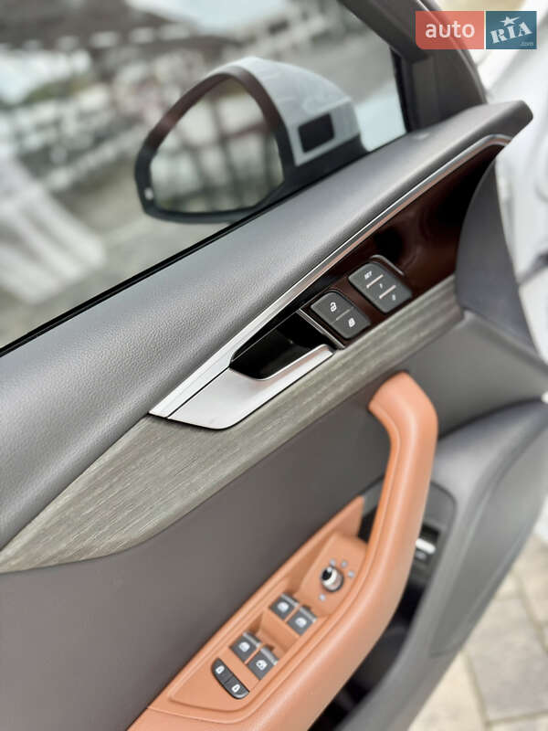 Седан Audi A4 2020 в Львове