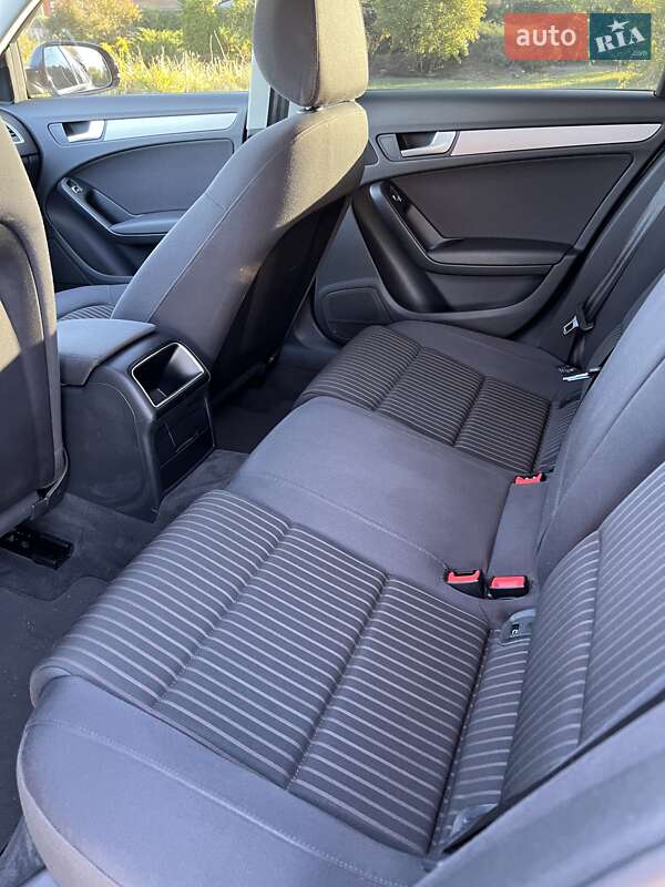 Универсал Audi A4 2013 в Киеве