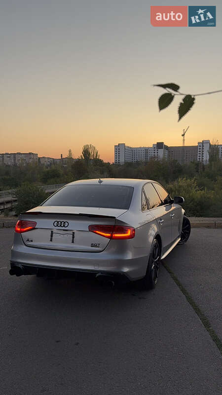 Седан Audi A4 2014 в Кривом Роге
