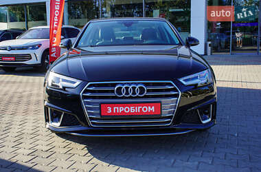 Седан Audi A4 2019 в 