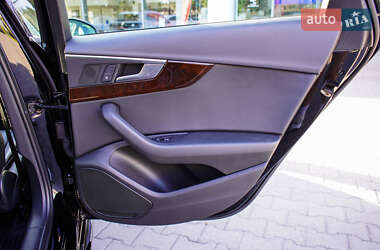 Седан Audi A4 2019 в 