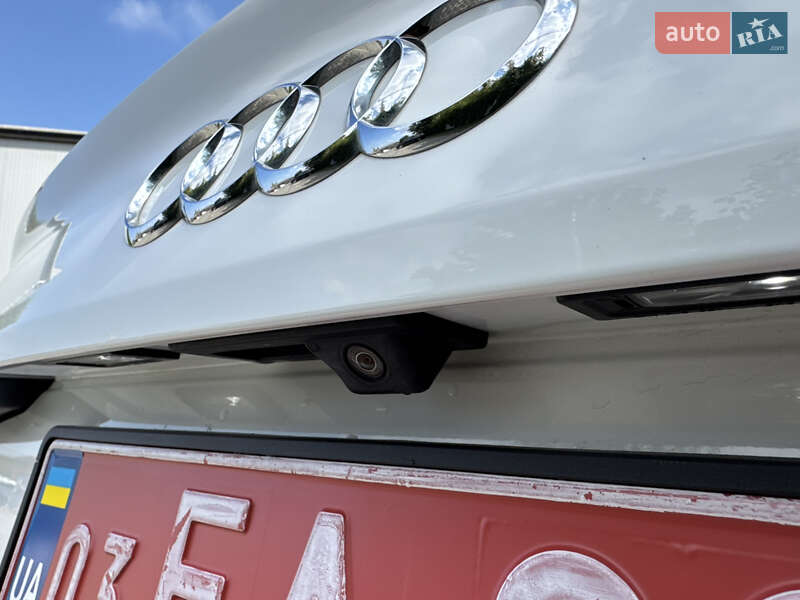 Седан Audi A4 2018 в Ивано-Франковске