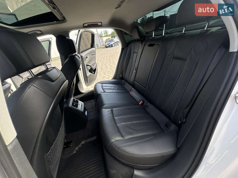 Седан Audi A4 2018 в Ивано-Франковске