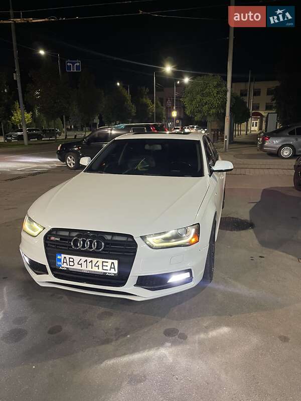 Седан Audi A4 2013 в Вінниці