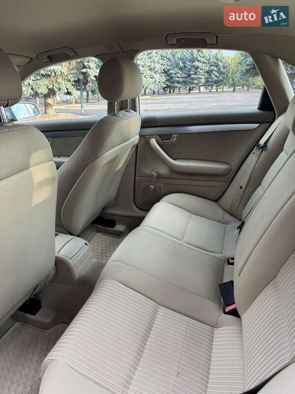 Седан Audi A4 2005 в Вознесенске