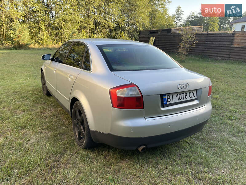 Седан Audi A4 2001 в Полтаве