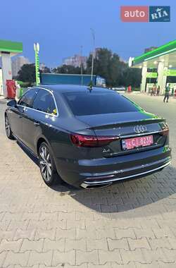 Седан Audi A4 2021 в 