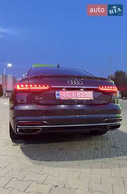 Седан Audi A4 2021 в 