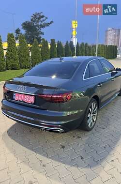 Седан Audi A4 2021 в 