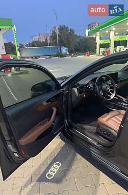 Седан Audi A4 2021 в 