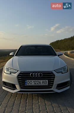 Седан Audi A4 2018 в 