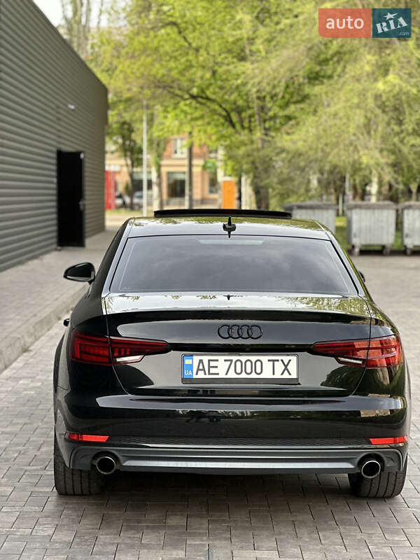 Седан Audi A4 2018 в Кривом Роге